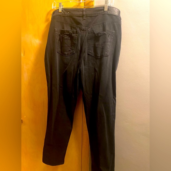 Size 10, American Eagle, Black Distress Jeans, Never worn - Picture 5 of 7